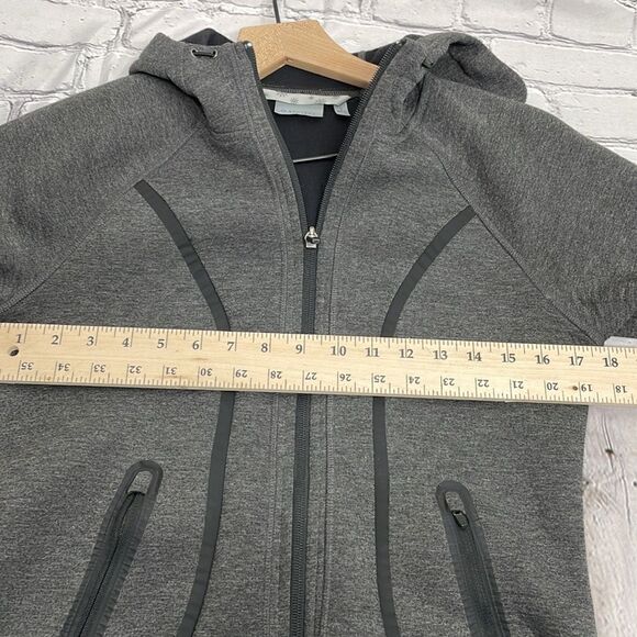 Athleta Fuse Hooded Scuba Gray Thumbhole
Zipper Pocket Zip Up Jacket Sz Small - Picture 12 of 13